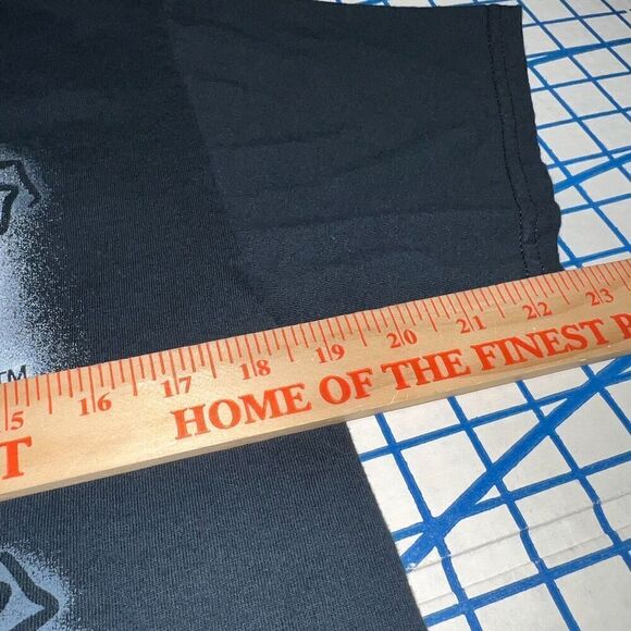 Deadliest Catch T-Shirt Men's Size M Black Bandit Cornelia Graphic T-Shirt 2011 - Picture 7 of 7